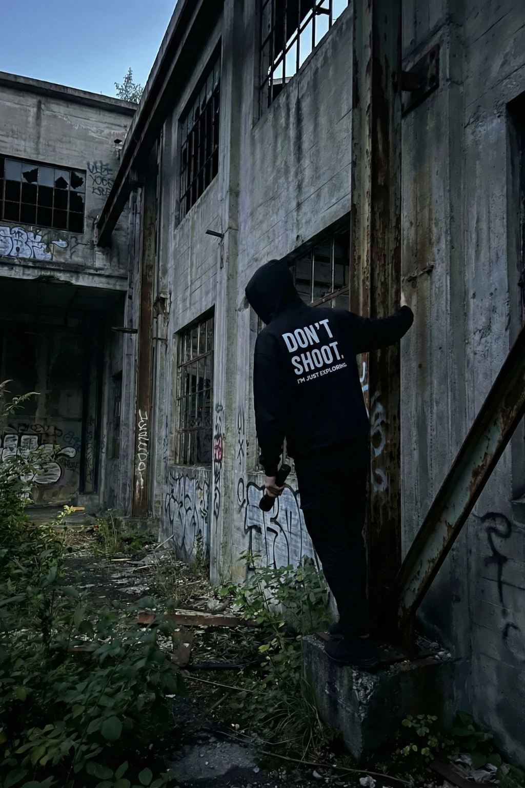 "Don't Shoot I'm Just Exploring" | Urbexlocation Hoodie